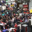 Messegeschehen Menschen Halle Messehalle Ausstellung