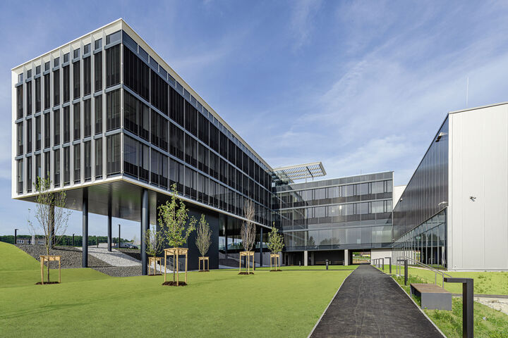 Der hochmoderne RINGANA Campus wurde von ATP architekten ingenieure, Wien, integral mit BIM geplant und wurde mit dem diesjährigen BigSEE Architecture Award ausgezeichnet.