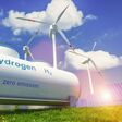 Bosch steigt für einen wirksamen Klimaschutz ins Komponenten-Geschäft für die Wasserstoff-Elektrolyse ein. Bis Ende des Jahrzehnts will Bosch nahezu 500 Millionen Euro in das neue Geschäftsfeld investieren – die Hälfte davon bis zur Markteinführung, die bereits für 2025 geplant ist. Für den Elektrolyseur-Komponentenmarkt erwartet das Technologie- und Dienstleistungsunternehmen 2030 weltweit ein Volumen von rund 14 Milliarden Euro. Mit dem Stack wird Bosch das Kernstück der Wasserstoff-Elektrolyse liefern, kombiniert mit Leistungselektronik, Sensoren und Steuergerät zu einem Smart Module.