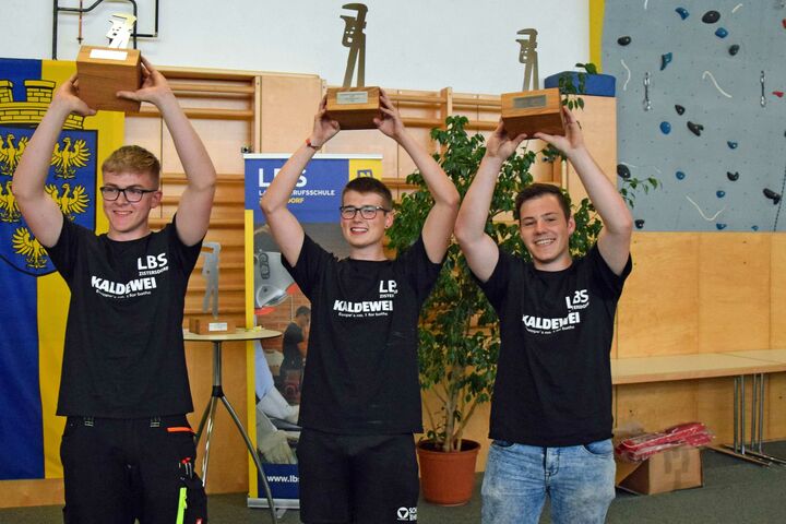 Die drei Erstplatzierten des NÖ Lehrlingswettbewerbes der Installations- und Gebäudetechniker (v. l.): 2. Platz für Julian Edinger (LB Garschall Klaus, Vitis), 1. Platz für Gerald Spitzer (LB Nöst, Kirchschlag), 3. Platz für Michael Schrittwieser (LB Paweronschitz, Herzogenburg).