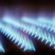 Gas, Flamme, blau, Therme, Heizung, Energie, Energieverbrauch, Gasheizung, Flammen, Klimawandel, Energieverschwendung, Verschwendung, heizen, Wärme, Erwärmung, global, Klima, fossile, Wartung, reinigen, Warmwasser, Wasser, erwärmen, erhitzen, verbrennen, Verbrennung, Flüssiggas, Erdgas, Klimaerwärmung, CO2, alt, Brenner, Brennstoff, Propan, Hitze, Feuer, Boiler, Durchlauferhitzer, Klempner, Heizungsbauer, Reihen, Verbrauch, Endverbraucher, Abnehmer, Haus, ineffektiv