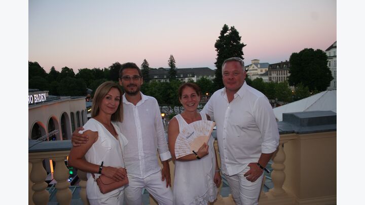 VIP-Bereich Baden in Weiss - MTF Samsung. GF Klaus Gschiel