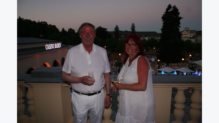 VIP-Bereich Baden in Weiss - Erich Benischek, GF Blaue Lagune