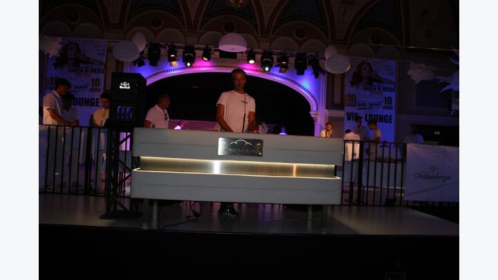 DJ-Set im Festsaal Casino Baden - Auftakt für den Hauptakt mit DJane MAY (NL)