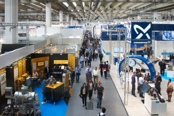 Halle 8 Übersicht / Hall 8 overview