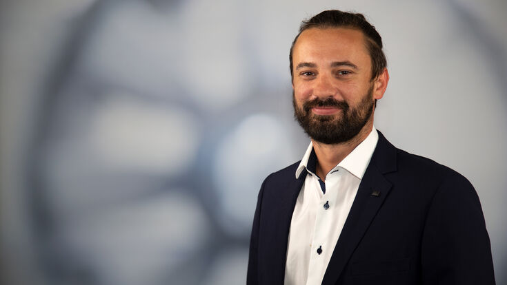 © Bild: Systemair GmbH Bartek Schneider: Der erfahrene Elektroniker für Gebäude und Systemtechnik, Bartek Schneider, wechselte in den Außendienst der Systemair GmbH.