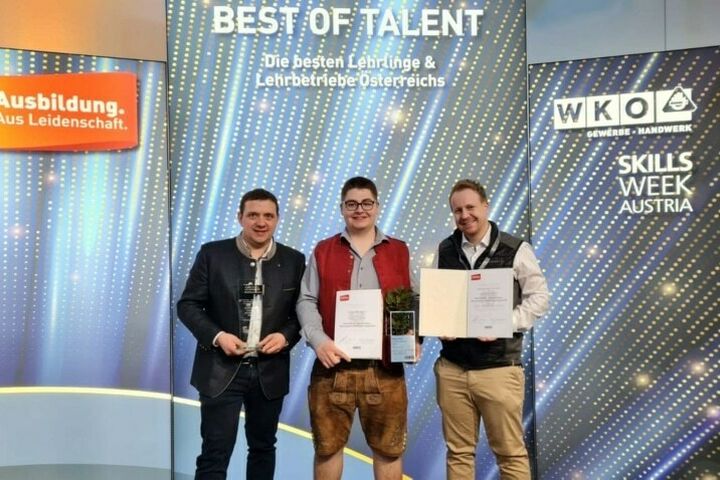 v. li.: Anton Hargassner jr., Matthias Lorenz, Hargassner Lehrlingsausbilder Marcel Rieder.