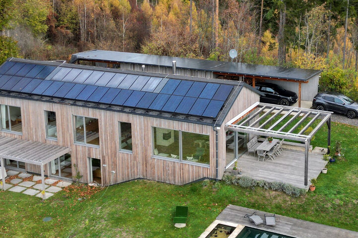 Solarenergie - Photovoltaik und Solarthermie liefern viel erneuerbare Energie