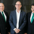 Bitzer kauft OJ Electronics, v. l. Rainer Große-Kracht (CTO von BITZER), Erik Damsgaard (CEO von OJ Electronics) und Christian Wehrle, CEO von BITZER.