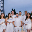 Das Team von MTF Samsung mit den beiden Geschäftsführern Klaus Gschiel und Thomas Hergouth bei „Baden in Weiß“.