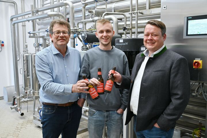 Gruenbeck Frastanz stoßen auf neue Wasseraufbereitungsanlage an