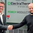 Frank Hartmann, Chief Financial Officer von Bitzer, und Jiří Musílek, Managing Director von BPower (v. l.).