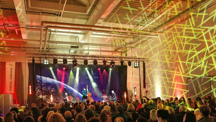 © Ufuk Arslan Konzertreihe „Jamming@theFactory“ in der Industriehalle von Ziehl-Abegg