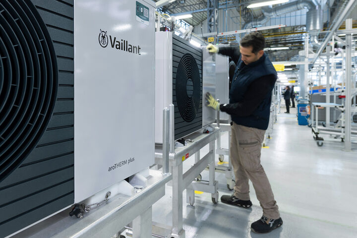 Wärmepumpen-Produktion bei der Vaillant Group