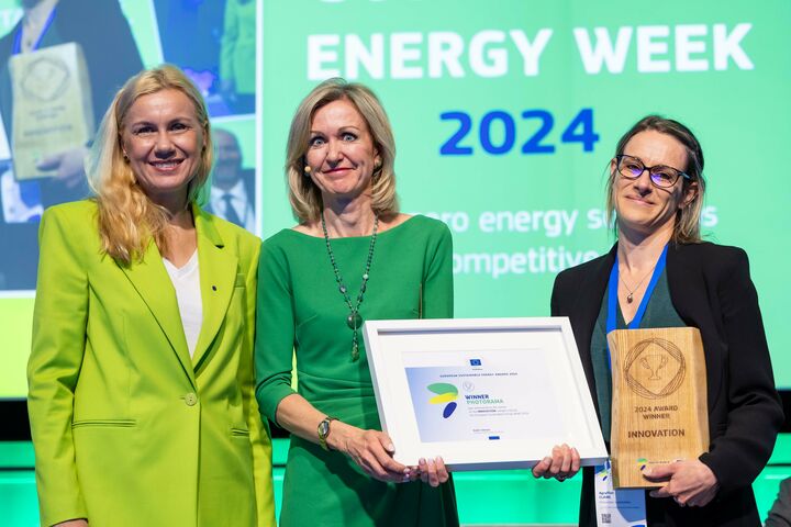 Kadri Simson, Ann Mettler, Claire Agraffeil bei der Verleihung des European Sustainable Energy Award 2024