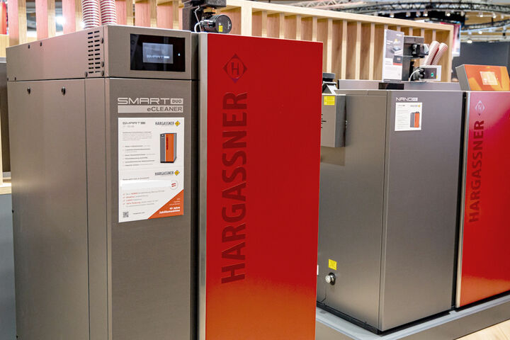 Kombikessel Smart-DUO 17-30 kW von Hargassner für Pellets und Scheitholz