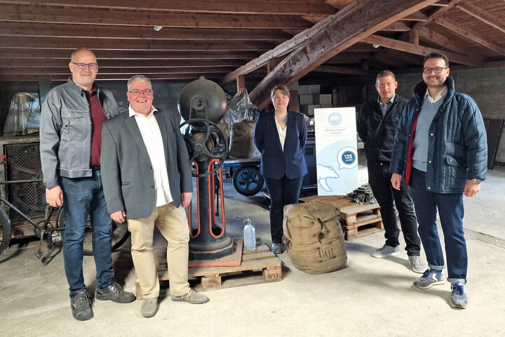 Andreas Rab, Harald Erös, Doris Hofbauer, Alfred Binder, Roland Spitzhirn im neuen Kältetechnik-Museum in Wien