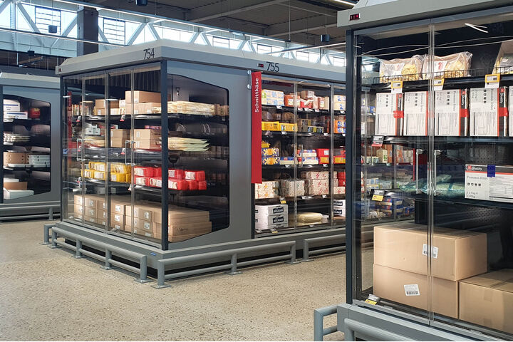 transparente Kühlmöbel von Hauser im Transgourmet Abholmarkt in Wals-Siezenheim