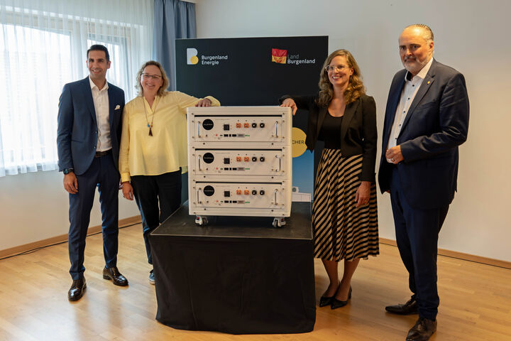 Praesentation Salzspeicher in Apetlon mit Stephan Sharma, Silvia Pitzl, Anja Haider-Wallner, Mag. Hans Peter Doskozil.
