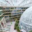 Blick ins Innere des EUREF-Campus Düsseldorf, Deutschland-Hauptsitz von Schneider Electric
