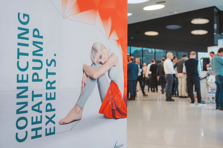 Foyer-Ausstellung zur European Heat Pump Summit