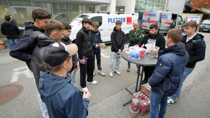 Schüler informieren sich in Innsbruck über Berufe im Installationsbereich