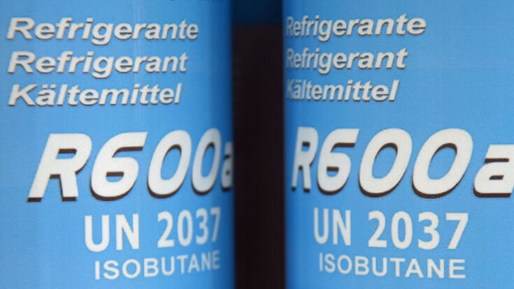 Dosen mit Kältemittel, R600a