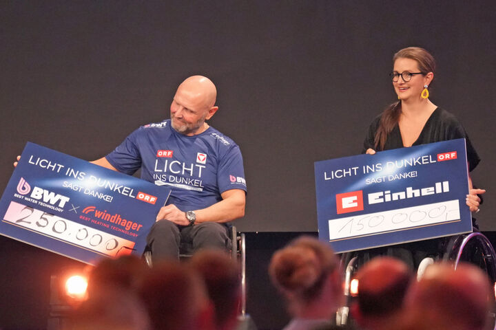 Gala für die Licht ins Dunkel-Aktion beim ORF in Wien, wo Schecks von BWT, Windhager und Einhell übergeben wurden