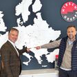 Wolfgang Landler, Vorstand der HIRSCH Servo Gruppe, und Osman Tukić, Geschäftsführer der Terrasit Insulation