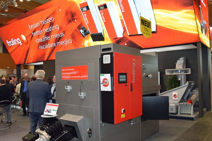 Messestand von Fröling auf der Energiesparmesse in Wels