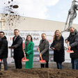 Spatenstich ISODAEM in Wien Liesing mit Christoph Schuster, Ronald Zolly, Marie-Therese Zolly, Gerald Bischof , Barbara Novak, Markus Ornig, Dominic Weiss.