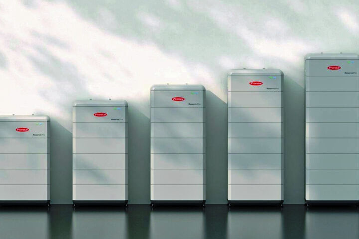 Resvera Pro Hochvolt-Stromspeichersystem von Fronius ist modular erweiterbar
