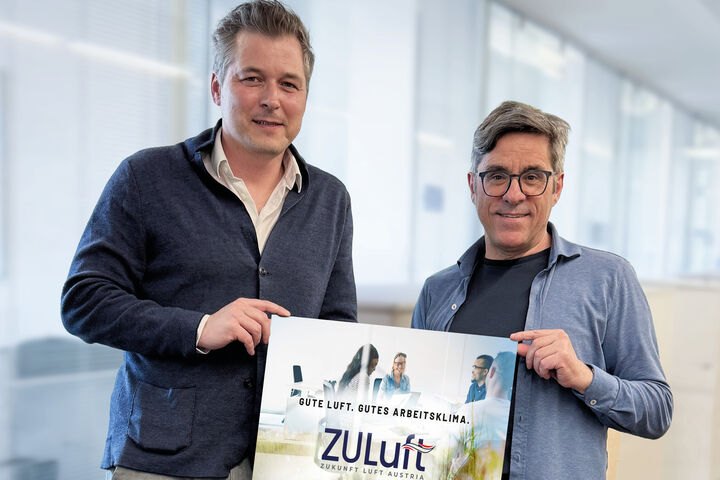 Wolfgang Hucek (GF Trox Austria + CEE, Vorstandsvorsitzender des Vereins ZULuft) und Meteorologe Andreas Jäger