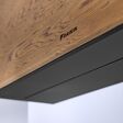 Dunkle Holzoptik mit schwarzem Gehäuse eines Stylish Klima-Innengerätes von Daikin