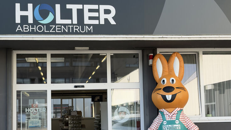 HAZ Infotag, Eingang zum Holter Abholzentrum in Salzburg mit Vaillant-Hasen vor der Tür