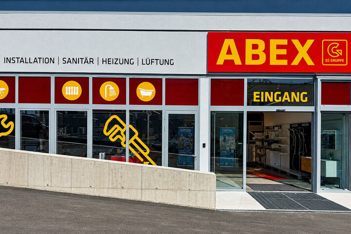 Außenansicht des ABEX-Abholexpressmarktes der GC-Gruppe Österreich in Stockerau, Niederösterreich