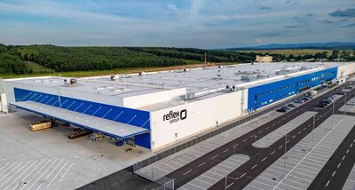 Blick auf das neue Warmwasserspeicher-Produktionswerk der reflexGroup in Rimavská Sobota