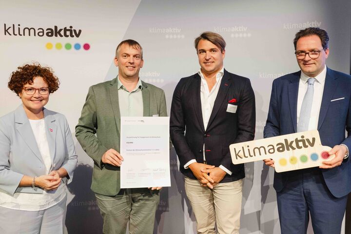 Im Bild: Umwelt- und Klimaminister Norbert Totschnig, Energie-Staatssekretärin Elisabeth Zehetner, Martin Hinterndorfer, Anton Mickstötter (Equans Kältetechnik GmbH)