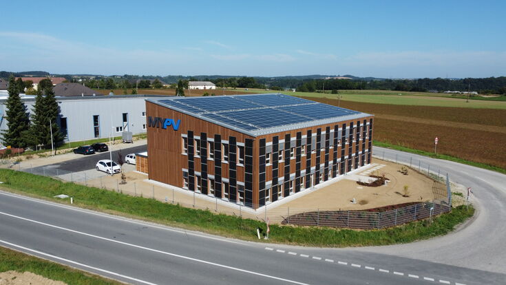 © my-PV GmbH my-PV Standort OÖ erstes solarelektrisches Firmengebäude Österreichs