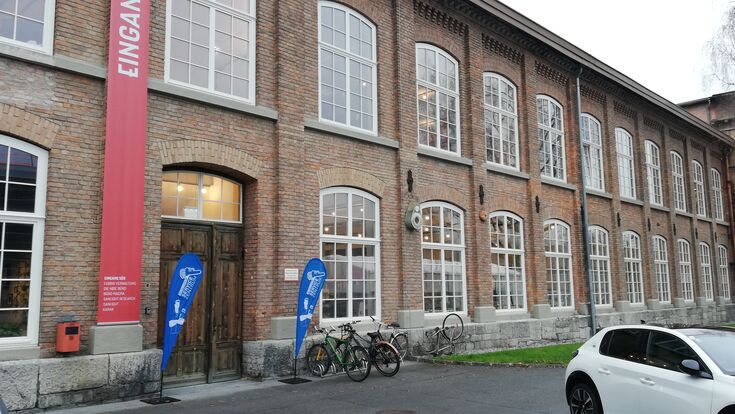 © Frauenthal Service AG ISZ Bludenz zieht in Fabrik Klarenbrunn ein. Unter dem Dach der 130 Jahre alten Textilfirma finden nun neue Unternehmen Platz. Und seit kurzem gehört also auch ein ISZ-Markt zur Klarenbrunn-Familie.