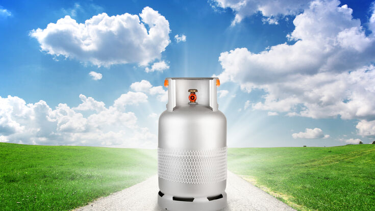 © Adobe Stock gas cylinder container lpg tank propane bottle white background liquid energy fuel metal steel valve industrial red butane canister industry flammable natural pressure compressed can kitchen metallic shiny refill stainless power sustainable ecology green nature environment clean concept
